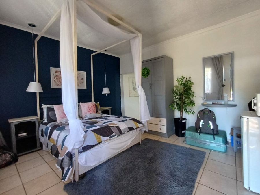  Bedroom Property for Sale in Wilkoppies North West